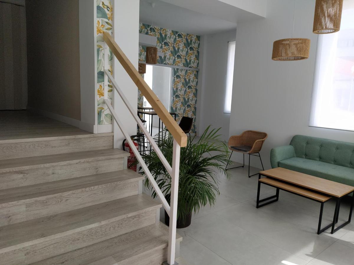 Hostal Tropical Motril Bagian luar foto