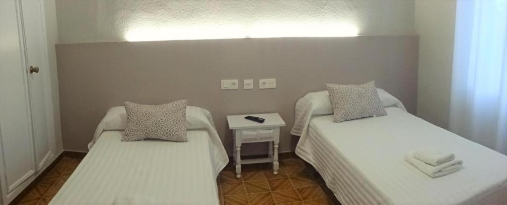 Hostal Tropical Motril Bagian luar foto